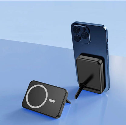 Magnetic Folding Bracket Power Bank